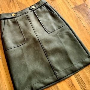 LOFT Green Suede Pockets Skirt - Size 4 (NWOT)